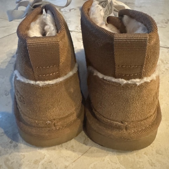 UGG Kids Brown Suede Ankle Boots - Cozy Lined Ribbon lace Shoes - Picture 5 of 5